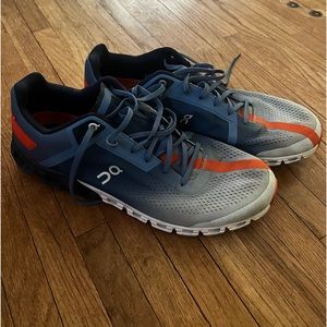 On Cloud Running shoes size 12.5